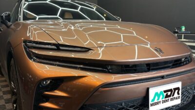 トヨタ クラウン クロスオーバー  ドアパンチ被害による１０cm弱のヘコミのデントリペア  横浜市